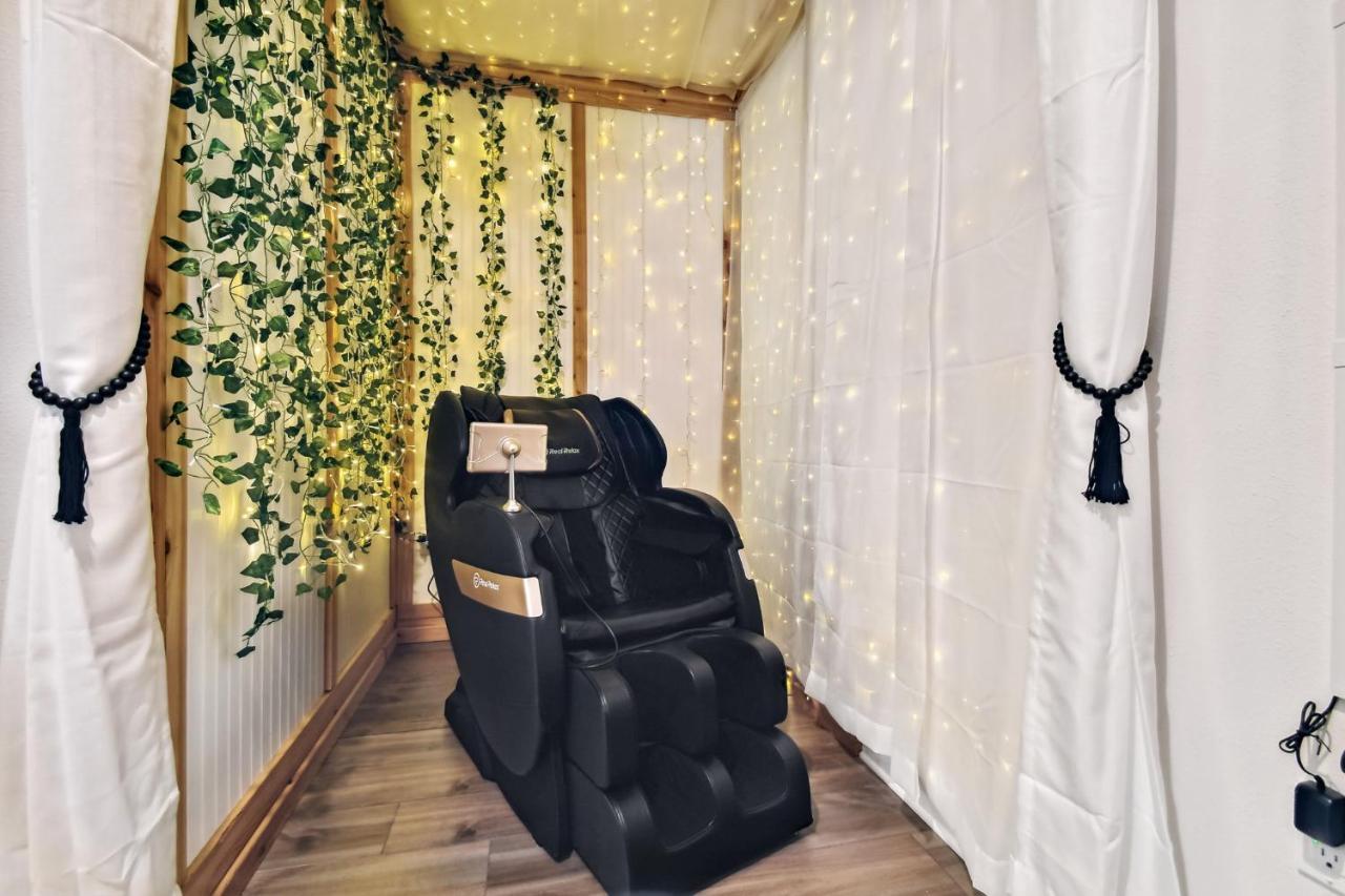 Plush Sheets, Games!, Huge Backyard, Massage Chair Тампа Екстер'єр фото